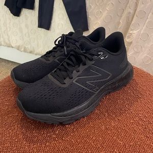 New Balance Women’s tennis shoes